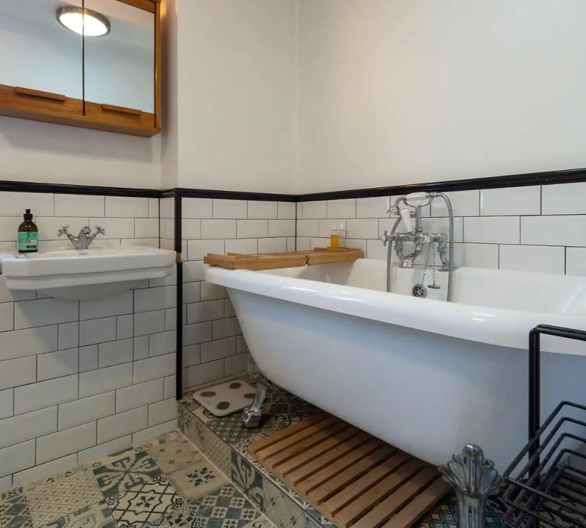 Stylish 1 Bedroom Apartment In Hackney London 0*,