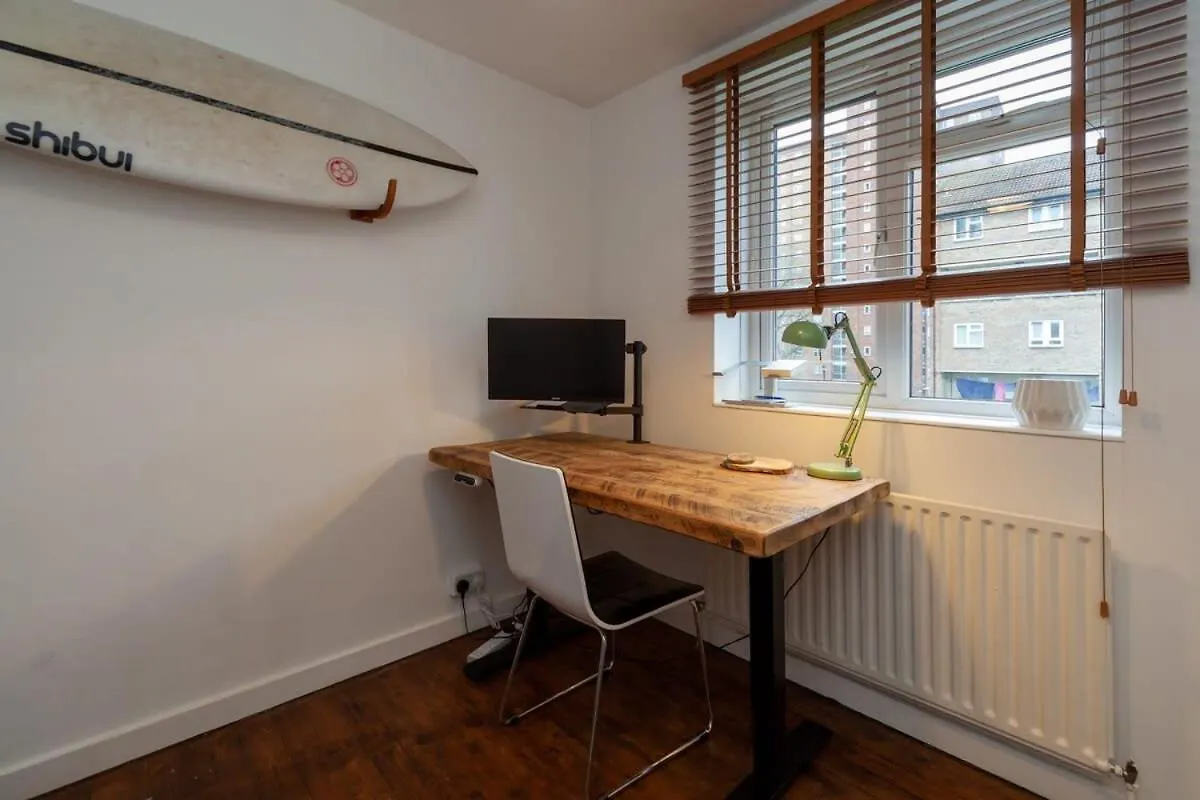 Stylish 1 Bedroom Apartment In Hackney London 0*,  United Kingdom