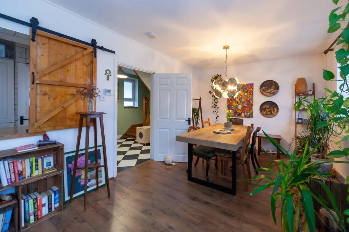 Stylish 1 Bedroom Apartment In Hackney London